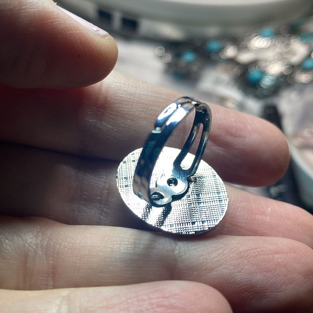 Color Changing Oval Mood Ring - Picture 5 of 5